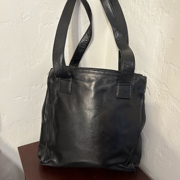 Perlina Bags Perlina Authentic Black Leather Shoulder Bag Poshmark